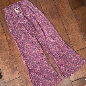 Floral Purple Bohemian Wide-Leg Pants - Size Small